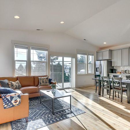 Stunning Stevenson Retreat With Mountain Views! Villa Exterior photo
